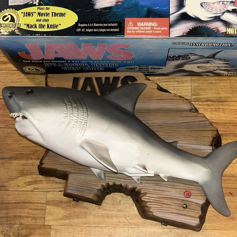 Vintage 2000 Gemmy Jaws Singing & Dancing Great White Shark CIB TESTED Works!